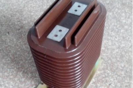 如何區(qū)分電壓互感器和電流互感器？